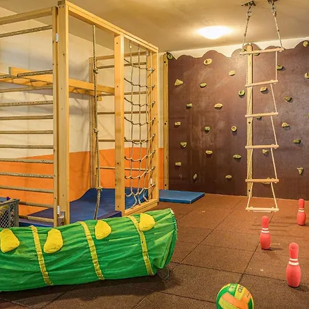 Schoene Ferienwohnung Viehofen 아파트 비에호펜